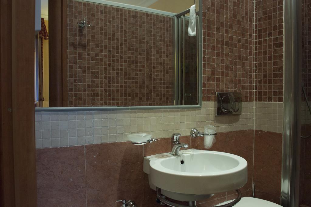 Clara Domus Hotell Roma Eksteriør bilde